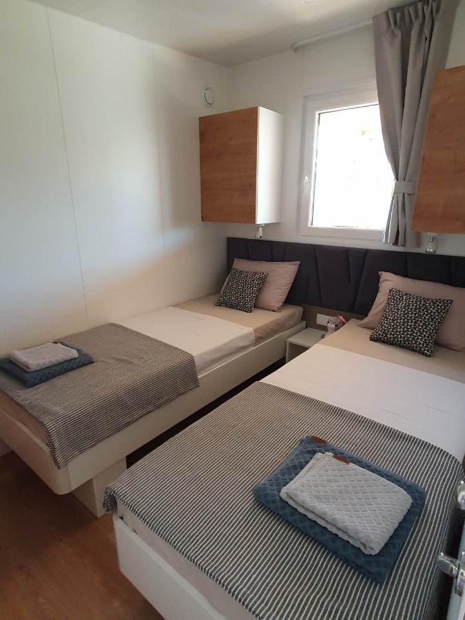 PUY Mobile Homes Karlo & Dino מראה חיצוני תמונה